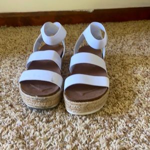 Madden girl high top Sandals